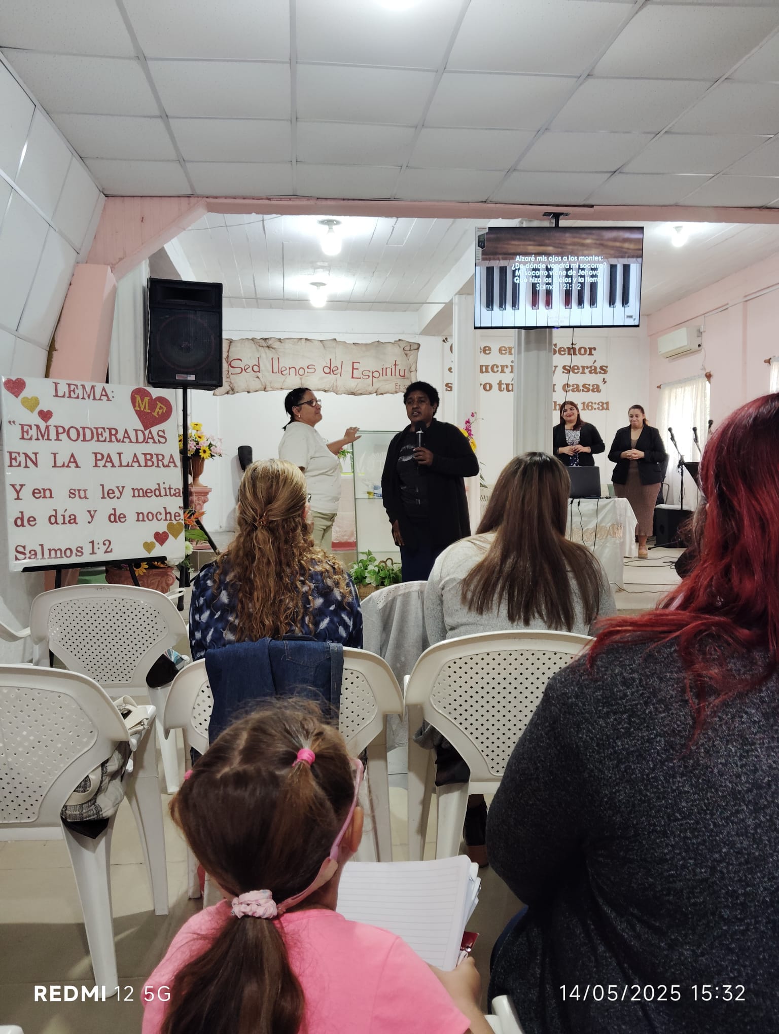 Únete al ministerio femenino